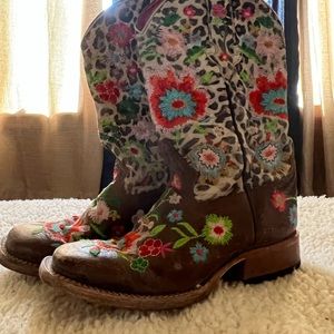 Macie bean boots girls size 1